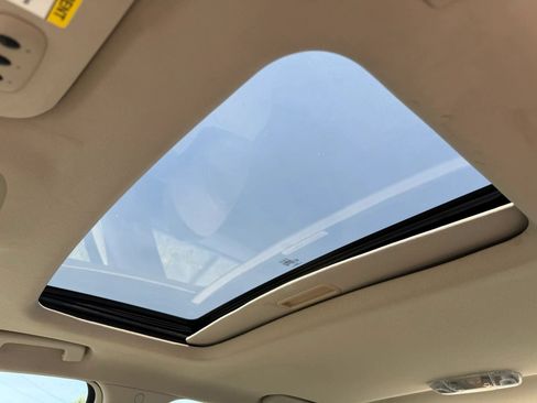 Used 2012 Ford Fusion Hybrid FWD image 8