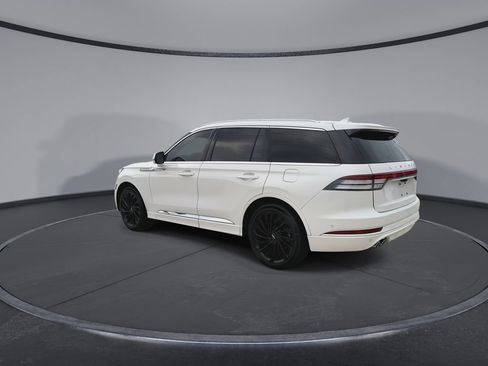 Used 2021 Lincoln Aviator Reserve w/ Equipment Group 208A RWD image 6
