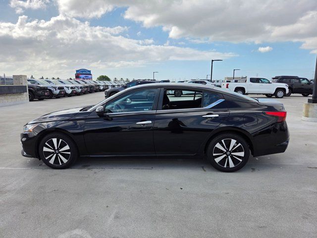 Used 2021 Nissan Altima 2.5 SV FWD image 8