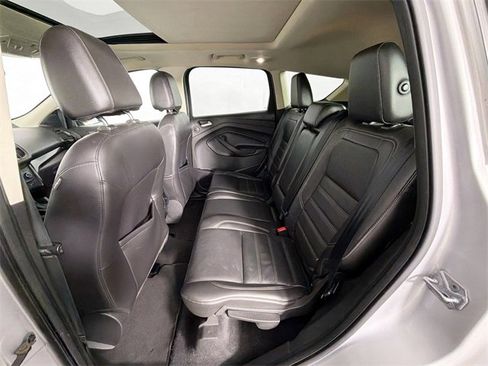 Used 2017 Ford Escape Titanium image 25