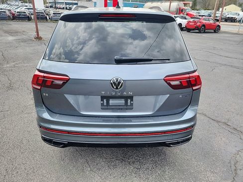 Used 2022 Volkswagen Tiguan SE R-Line image 7