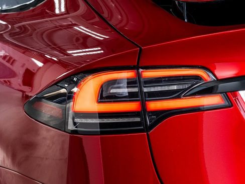 Used 2024 Tesla Model X image 24