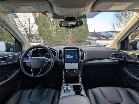 Used 2021 Ford Edge Titanium image 13