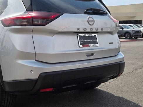 Certified 2024 Nissan Rogue S AWD/4WD image 6