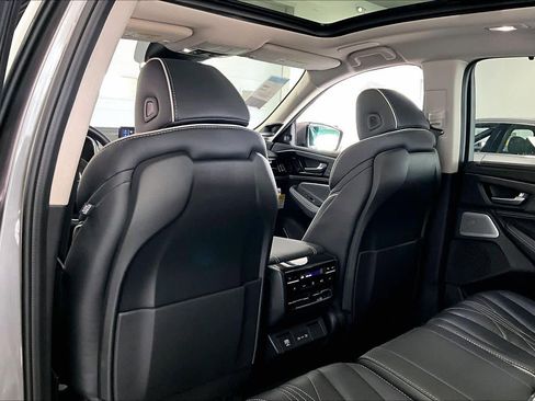 Used 2026 Acura MDX SH-AWD w/ Advance Package image 10