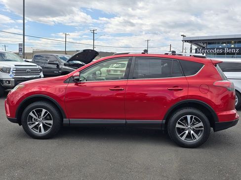 Used 2016 Toyota RAV4 XLE w/ Convenience Package AWD/4WD image 2