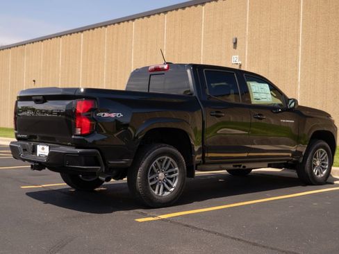 New 2025 Chevrolet Colorado LT w/ LT Convenience Package image 7