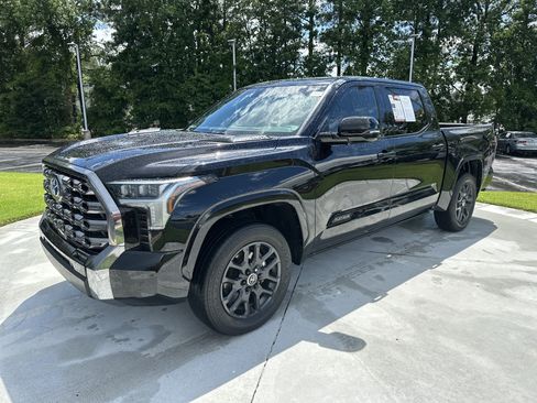 Used 2024 Toyota Tundra Platinum AWD/4WD image 5