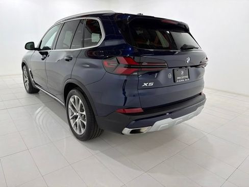 Used 2024 BMW X5 xDrive40i w/ Premium Package AWD/4WD image 3