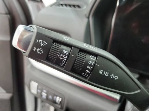 Used 2025 GMC Terrain Elevation AWD/4WD image 32