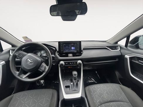 Used 2022 Toyota RAV4 XLE image 13