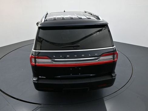 Used 2021 Lincoln Navigator Reserve w/ Luxury Package image 24