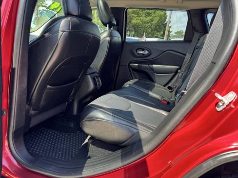 Used 2014 Jeep Cherokee Limited AWD/4WD image 30