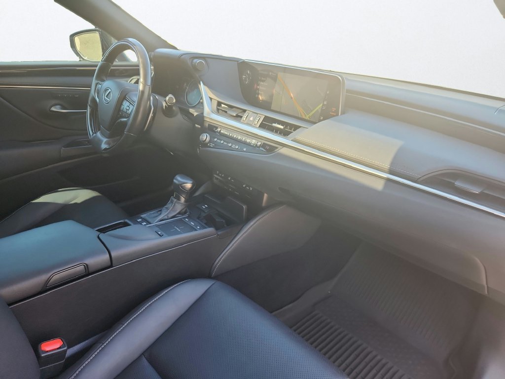 Used 2021 Lexus ES 300h w/ Premium Package FWD image 25