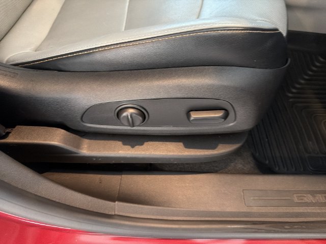 Used 2018 GMC Terrain SLT w/ Preferred Package FWD image 19