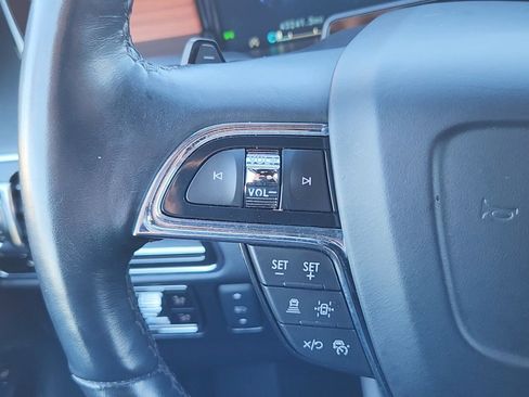 Used 2024 Lincoln Navigator L 4WD image 11