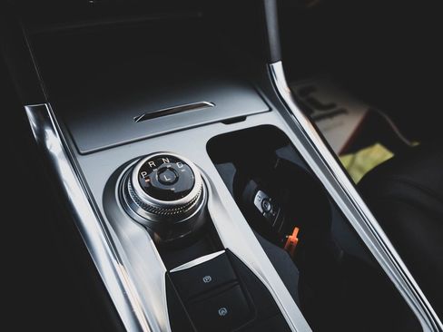 Used 2022 Ford Explorer King Ranch w/ Class IV Trailer Tow Package image 17