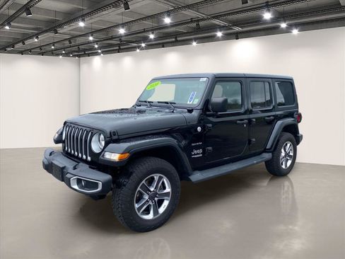 Used 2020 Jeep Wrangler Unlimited Sahara w/ Cold Weather Group AWD/4WD image 3