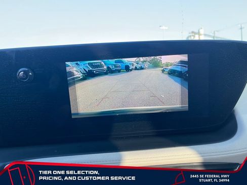 Used 2025 Buick Encore GX Preferred FWD image 23