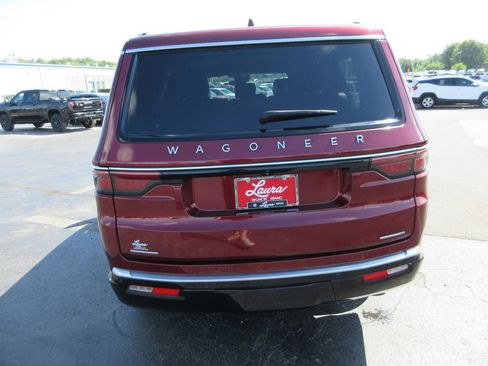 Used 2022 Jeep Wagoneer Series I AWD/4WD image 7