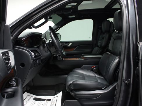 Used 2024 Lincoln Navigator Reserve w/ Equipment Group 201A image 12