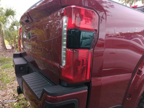 Used 2025 Ford F250 Lariat w/ Lariat Ultimate Package AWD/4WD image 9