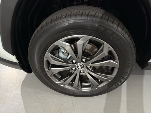 Used 2025 Toyota RAV4 XLE Premium image 4