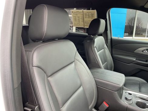 Used 2023 Chevrolet Traverse LT image 26