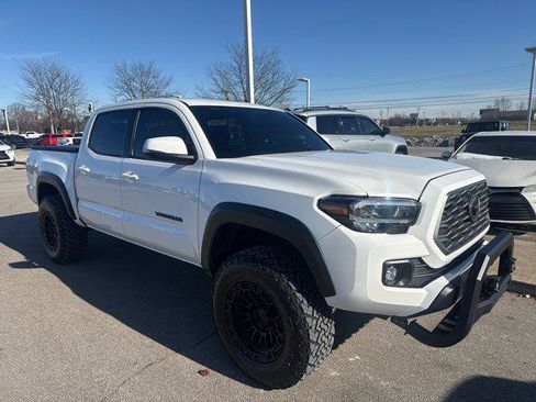 Certified 2023 Toyota Tacoma TRD Off-Road image 1