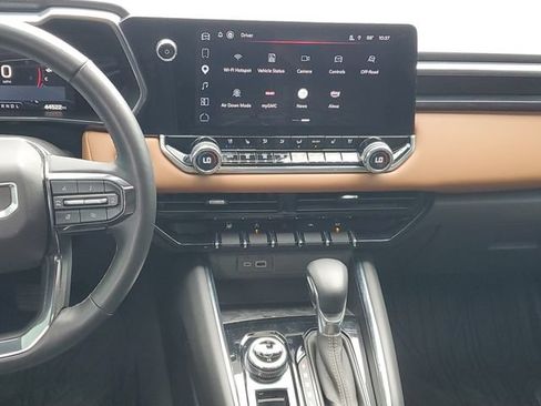 Certified 2023 GMC Canyon AT4 w/ AT4 Premium Package AWD/4WD image 14