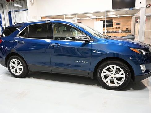 Used 2021 Chevrolet Equinox Premier w/ LPO, Floor Liner Package image 4