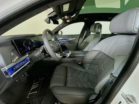 New 2026 BMW 760i xDrive w/ Executive Package AWD/4WD image 32