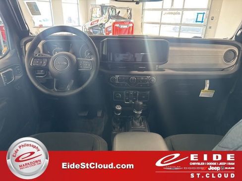 New 2026 Jeep Gladiator Sport image 26