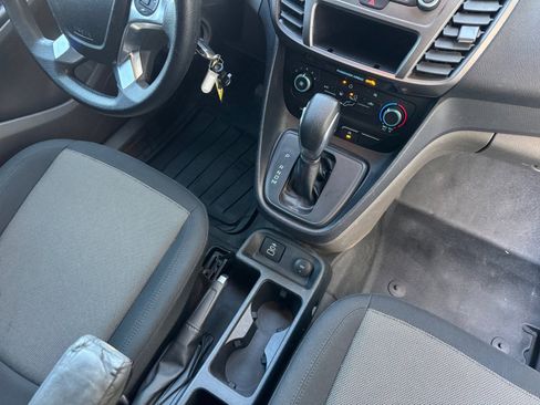 Certified 2022 Ford Transit Connect XL image 11