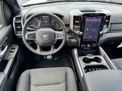 New 2026 RAM 1500 4x4 Crew Cab image 17