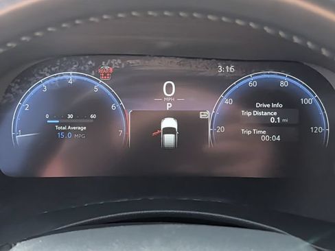 Used 2023 Toyota Highlander Platinum FWD image 20