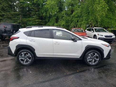 Used 2025 Subaru Crosstrek 2.0i Premium image 2