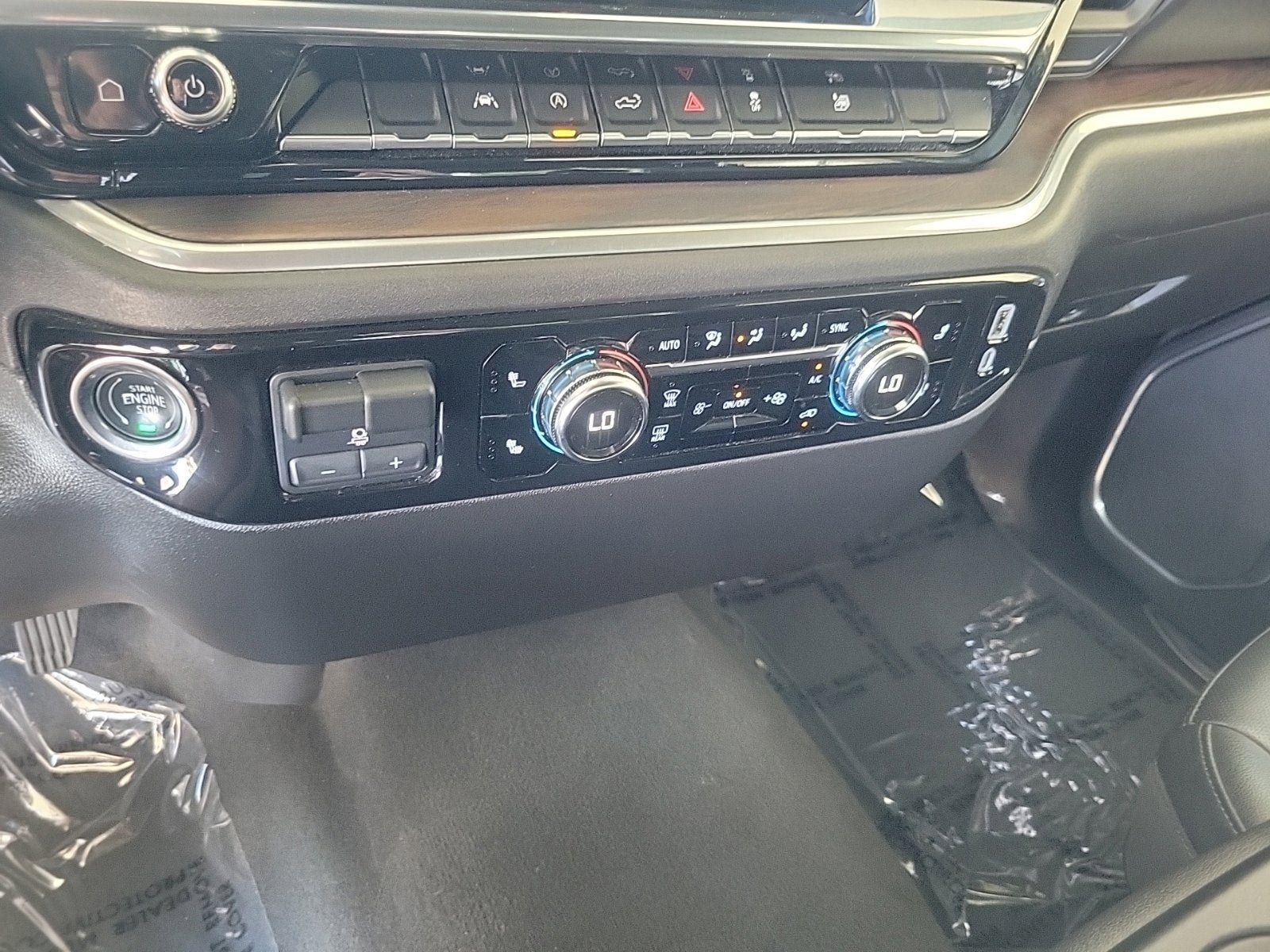 Certified 2025 GMC Sierra 1500 SLT AWD/4WD image 21