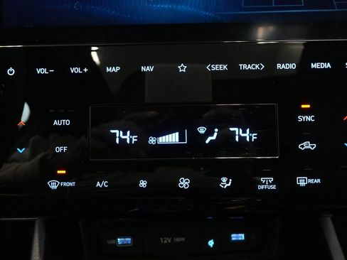 Used 2024 Hyundai Santa Cruz Night image 33