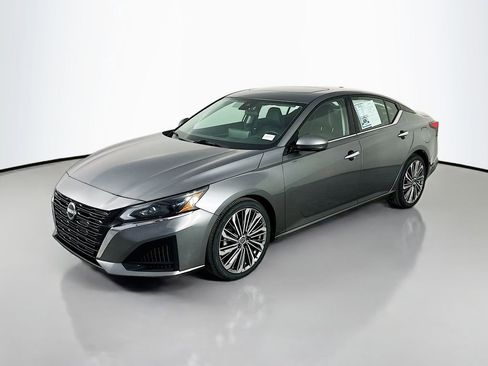 Used 2023 Nissan Altima 2.5 SL FWD image 3