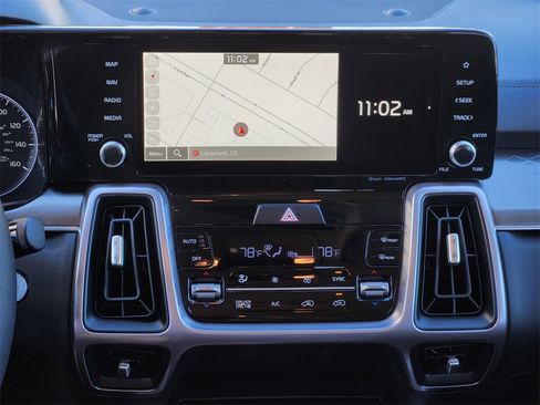 Used 2024 Kia Sorento EX image 22