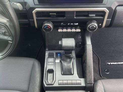 Used 2024 Toyota Tacoma SR image 13