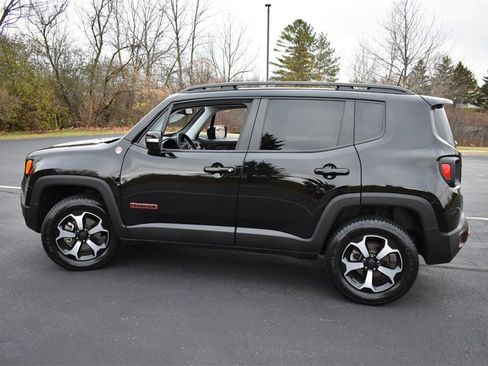 Used 2022 Jeep Renegade Trailhawk w/ Trailer Tow Group image 9