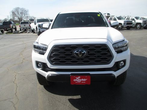 Used 2021 Toyota Tacoma TRD Off-Road w/ TRD Premium Off Road Package image 13