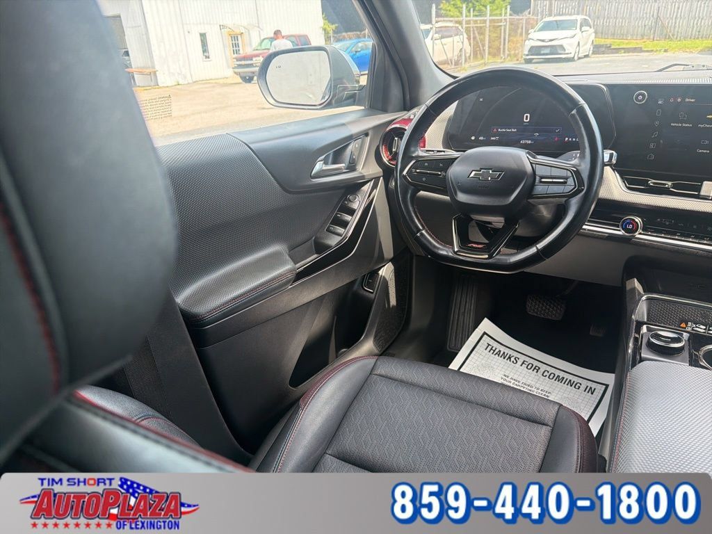 Used 2026 Chevrolet Equinox RS AWD/4WD image 2