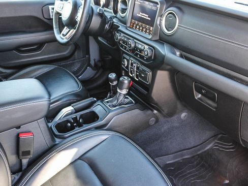 Used 2022 Jeep Wrangler Unlimited Sahara w/ LED Lighting Group image 16