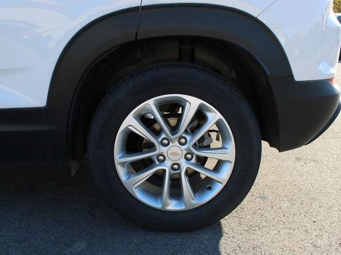 Used 2024 Chevrolet TrailBlazer LS w/ LS Convenience Package image 34