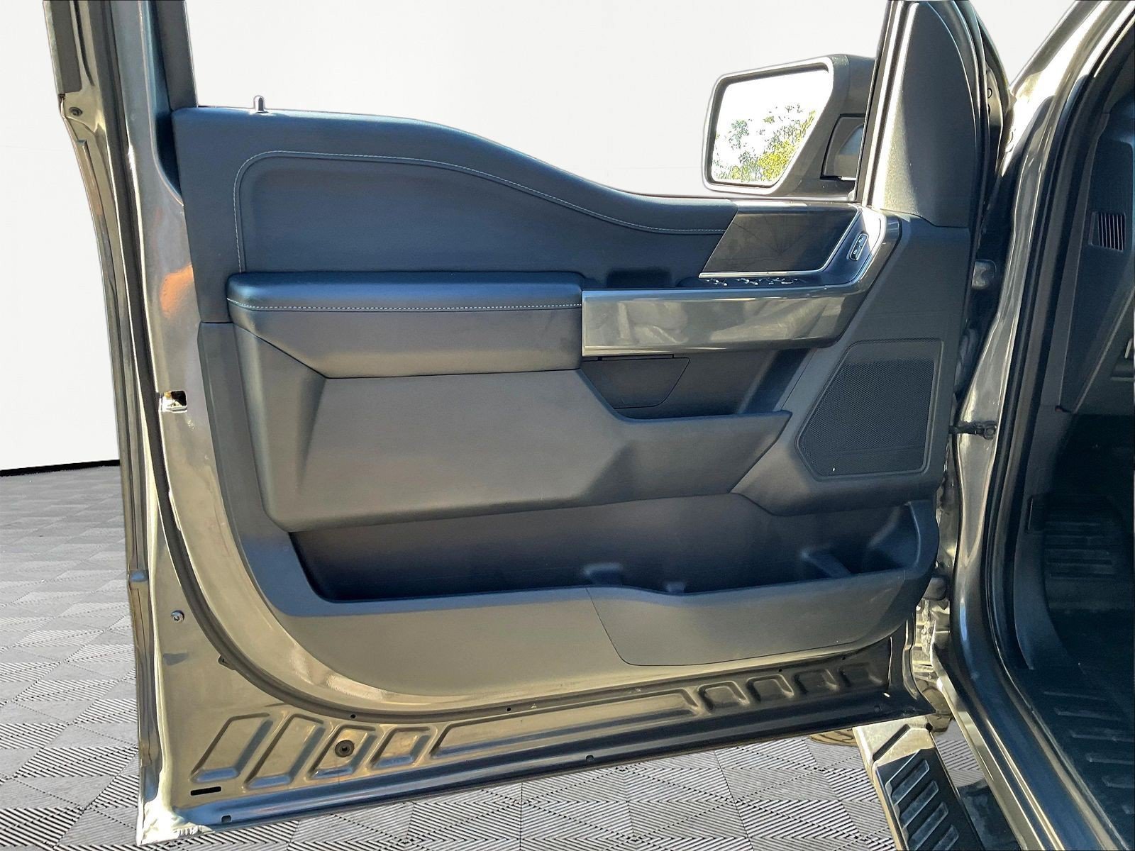 Used 2022 Ford F150 XLT w/ Equipment Group 301A Mid AWD/4WD image 21