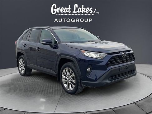 Used 2021 Toyota RAV4 XLE Premium image 7