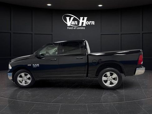 Used 2022 RAM 1500 Classic SLT image 10
